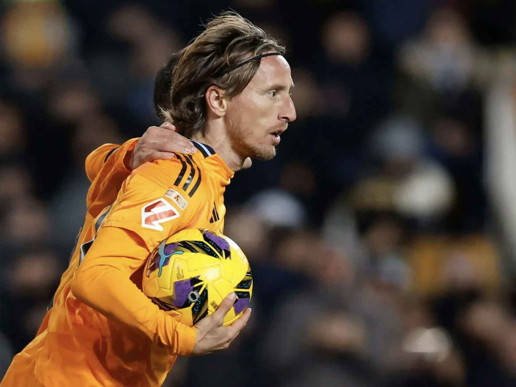 周琦15加19统治禁区 胡金秋16分关键防守立功