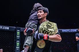 一身顶级天赋，却始终难以兑现，19岁进NBA，21岁就四处流浪